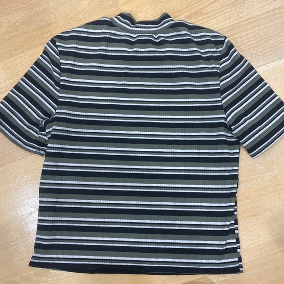 Comfy Ribbed Stripped Shirt - Green Black White - Medium - Picture 5 of 7